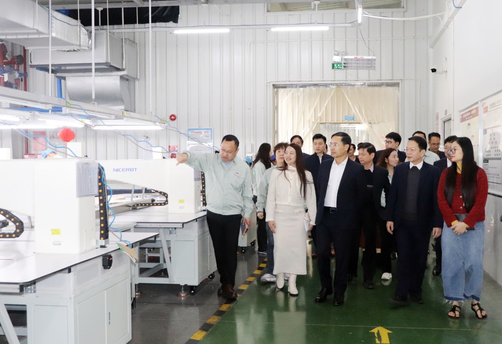 Lãnh đạo tỉnh Quảng Ninh thăm nhà máy của Công ty TNHH Hoa Lợi Đạt tại 