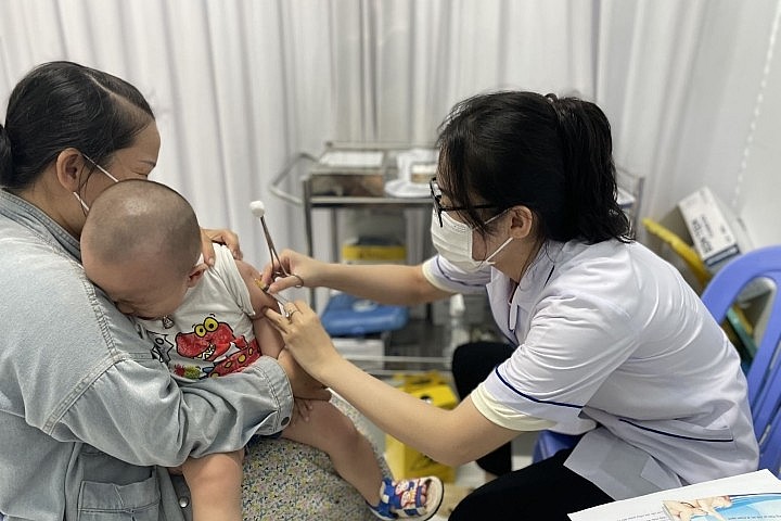 Bộ Y tế yêu cầu Quảng Nam đẩy nhanh tiêm chủng trước diễn biến của bệnh sởi