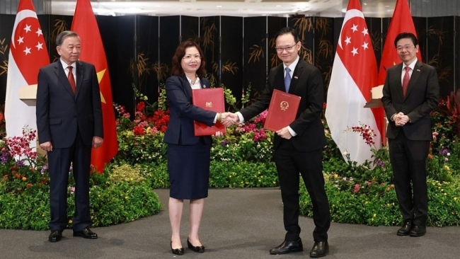 Vietnam, Singapore strengthen cooperation in capital market, digital asset regulation