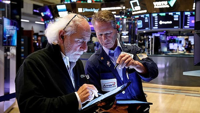 Chứng khoán Mỹ quay lại đà bán tháo, S&P 500 tiến gần đến vùng điều chỉnh