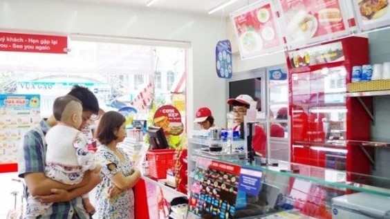 Convenience stores boom: "Game" of foreign businesses