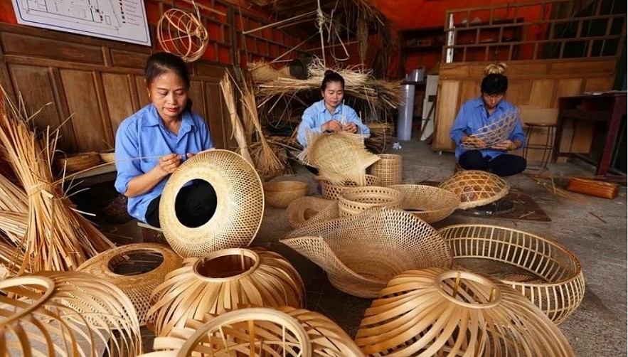 PM directs creating fertile ground for SMEs