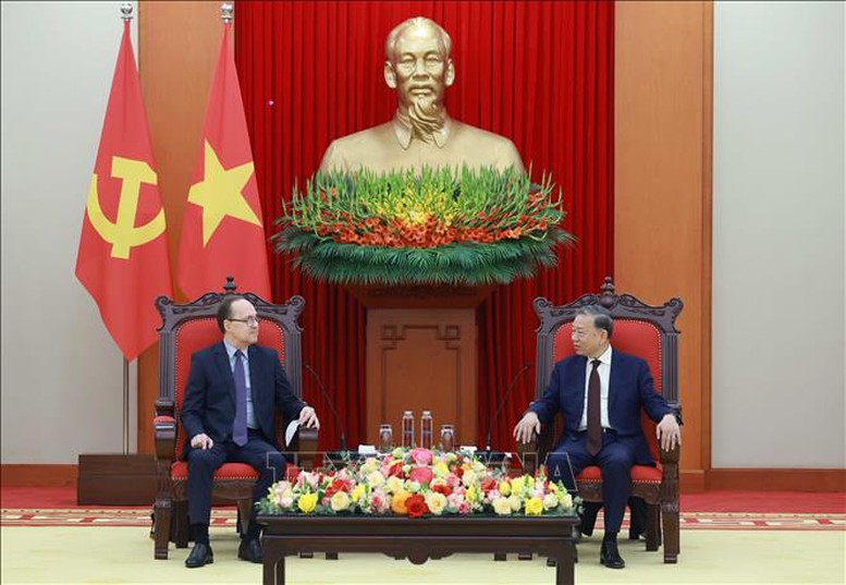 Tổng Bí thư Tô Lâm tiếp Đại sứ Liên bang Nga tại Việt Nam- Ảnh 2. Tổng Bí thư Tô Lâm tiếp Đại sứ Liên bang Nga tại Việt Nam- Ảnh 2.