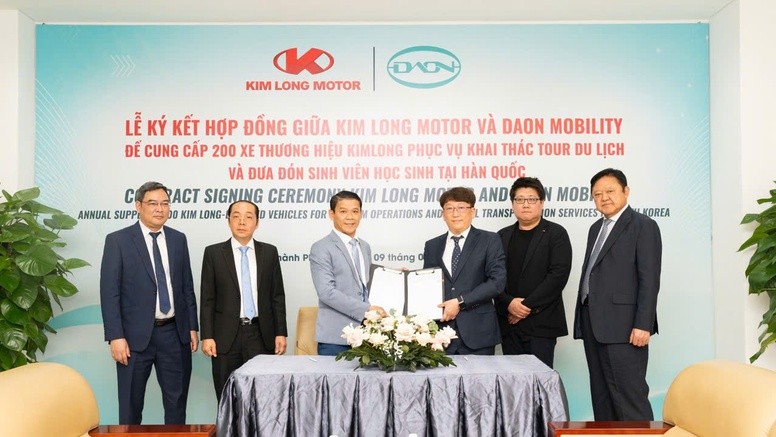 Lần đầu tiên hàng trăm xe bus điện Việt Nam xuất khẩu sang thị trường Hàn Quốc