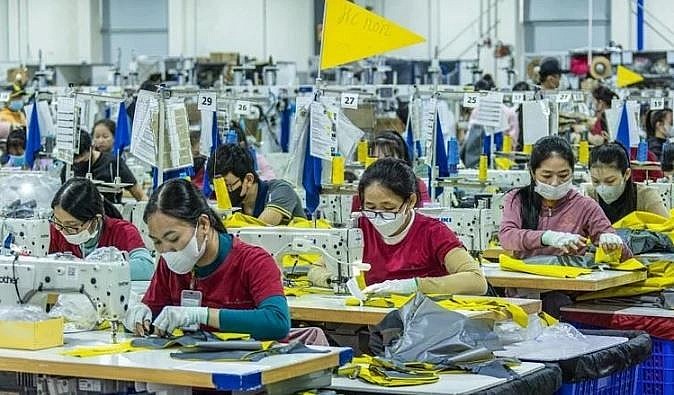 Vietnam pushes ahead with reforms to lure more FDI