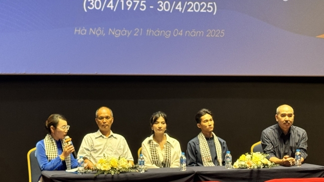 Đoàn Thanh niên Bộ Tài chính giao lưu cùng đoàn làm phim Địa đạo trong chương trình Tri ân lịch sử