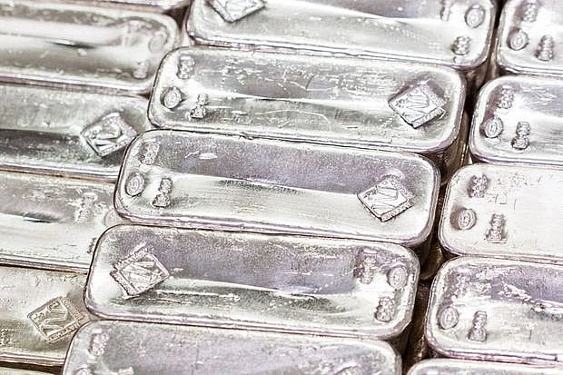 Ngày 26/4: Giá bạc thế giới giảm nhẹ, trong nước diễn biến trái chiều