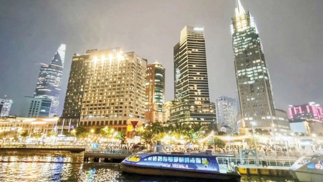 5 dau moc dang ghi nho cua kinh te tp ho chi minh qua 50 nam
