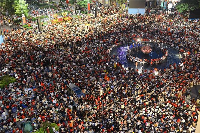 Lễ kỷ niệm, diễu binh, diễu hành 50 năm Ngày giải phóng miền Nam, thống nhất đất nước Chú thích ảnh