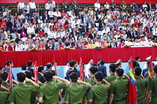 Lễ kỷ niệm, diễu binh, diễu hành 50 năm Ngày giải phóng miền Nam, thống nhất đất nước Chú thích ảnh