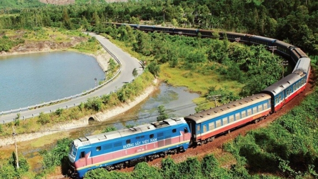 Thủ tướng chỉ đạo đẩy nhanh tiến độ dự án đường sắt Lào Cai - Hà Nội - Hải Phòng