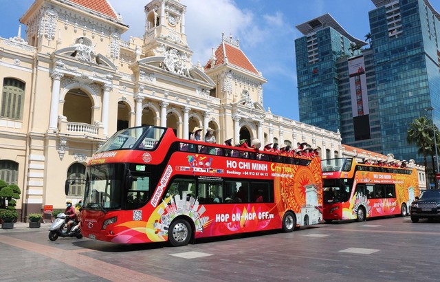 TPHCM: Tổng doanh thu du lịch năm 2022 ước đạt 120.000 tỷ đồng - Ảnh 1.