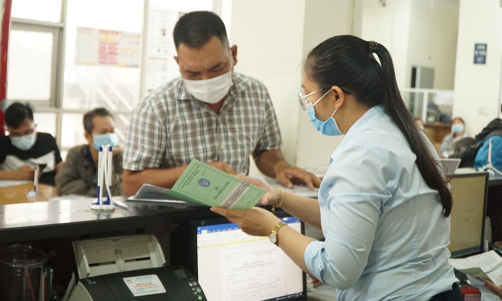 Có thể làm thủ tục nhận trợ cấp thất nghiệp tại địa phương khác nơi cư trú