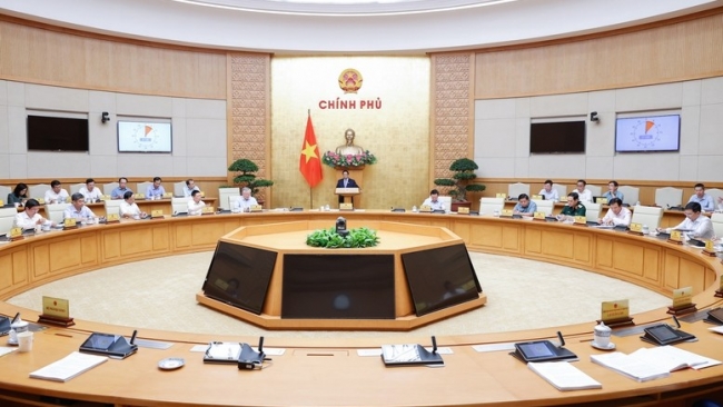 Thủ tướng: Hoàn thành khối lượng công việc lớn, nhiều nhiệm vụ quan trọng trong tháng 4