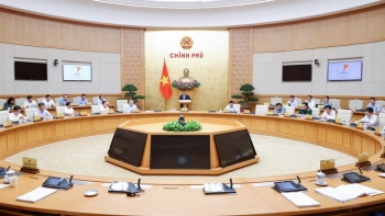 Thủ tướng: Hoàn thành khối lượng công việc lớn, nhiều nhiệm vụ quan trọng trong tháng 4