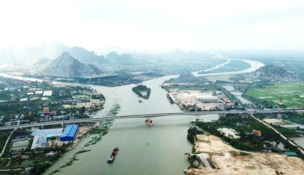 Quảng Ninh đẩy nhanh tiến độ các dự án hạ tầng trọng điểm
