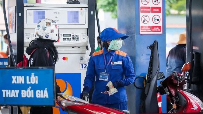 VPI dự báo giá xăng dầu tiếp tục giảm trong kỳ điều hành ngày mai 8/5