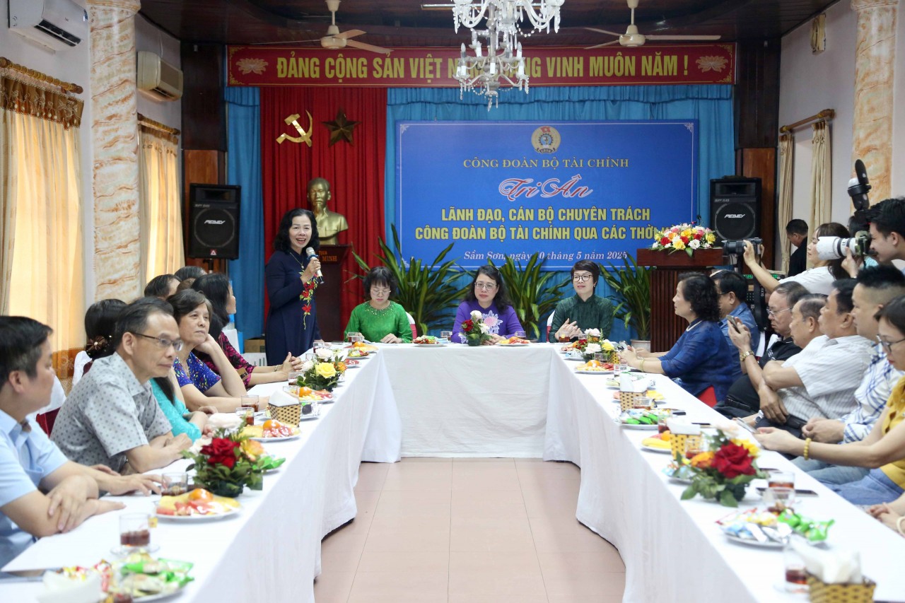 Tri ân lãnh đạo, cán bộ chuyên trách công đoàn Bộ Tài chính qua các thời kỳ