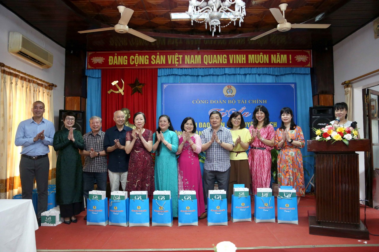 Tri ân lãnh đạo, cán bộ chuyên trách công đoàn Bộ Tài chính qua các thời kỳ