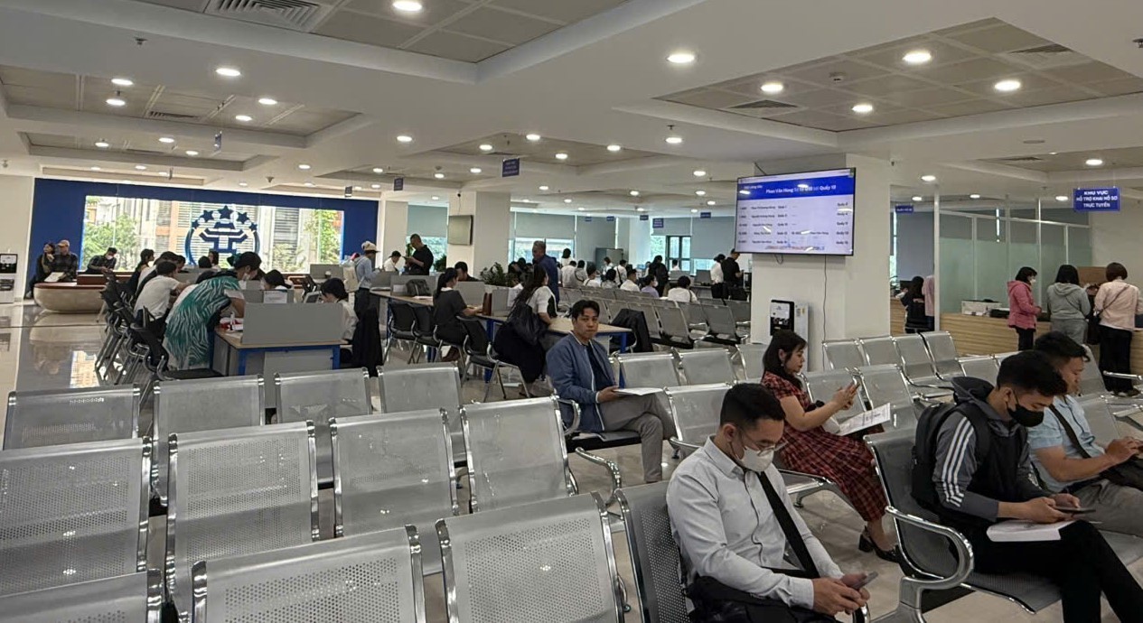Hà Nội: 90% người dân làm thủ tục liên quan đến đất đai đã lấy số thứ tự online