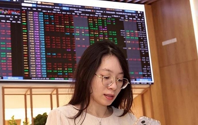 Viet Nam close to having 10 million securities trading accounts