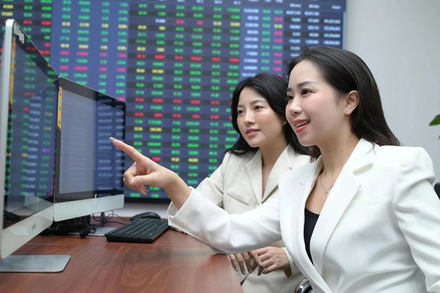 Chứng khoán ngày 13/5: Khối ngoại mua ròng ấn tượng, VN-Index nối dài chuỗi tăng điểm