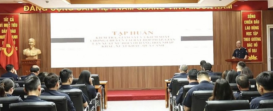 Hải quan tăng cường kiểm soát chống chuyển tải bất hợp pháp, gian lận xuất xứ
