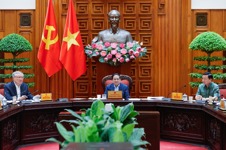 Thủ tướng: Các bộ cần rà soát, phân cấp, phân quyền hơn nữa cho địa phương- Ảnh 8.