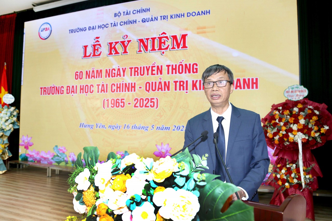Trường Đại học Tài chính - Quản trị kinh doanh kỷ niệm 60 năm Ngày truyền thống