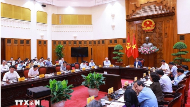 'Xây dựng các nghị định phân cấp, phân quyền mạnh cho chính quyền địa phương'