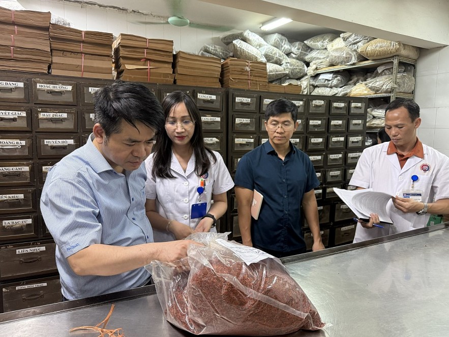 Kiểm tra, xử lý nghiêm cơ sở kinh doanh dược liệu, thuốc cổ truyền không rõ nguồn gốc