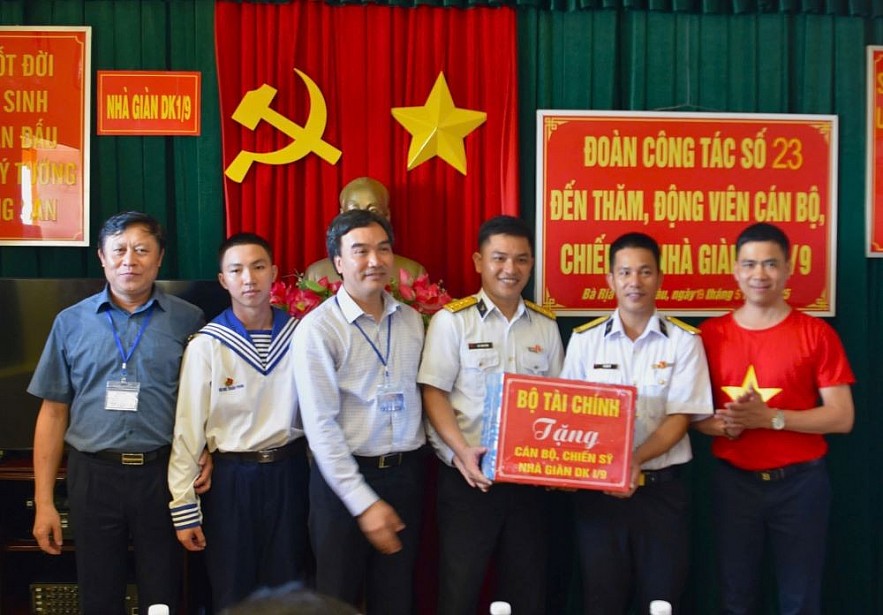 Đến với Trường Sa thân yêu Đến với Trường Sa thân yêu