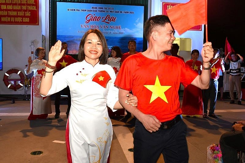 Đến với Trường Sa thân yêu Đến với Trường Sa thân yêu
