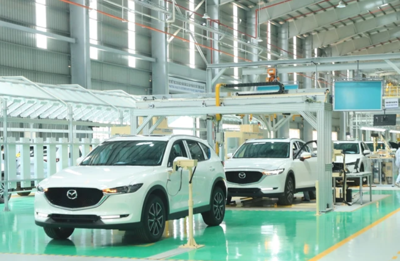 Thị trường ô tô Việt Nam giảm giá mạnh chưa từng có