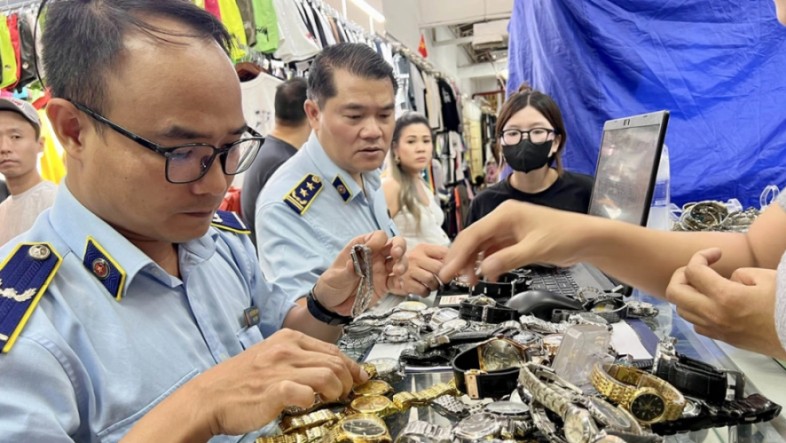 Thành phố Hồ Chí Minh: Phát hiện, bắt giữ hơn 1.000 vụ vi phạm về hàng cấm, hàng lậu trong 5 tháng
