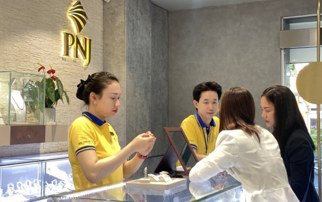 Khối ngoại quay lại mua ròng PNJ sau chuỗi 7 phiên "xả hàng"