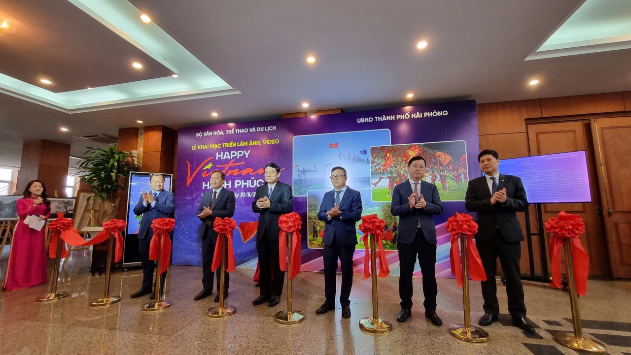 Báo chí là cầu nối sáng tạo giữa truyền thống và hiện đại