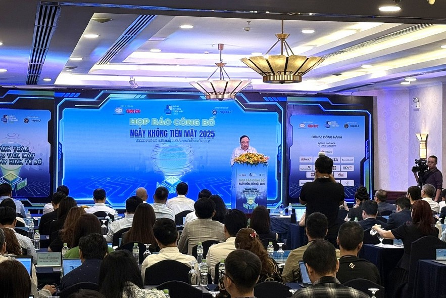 Quang cảnh buổi họp báo về Ngày không tiền mặt 2025. Ảnh: Đỗ Doãn