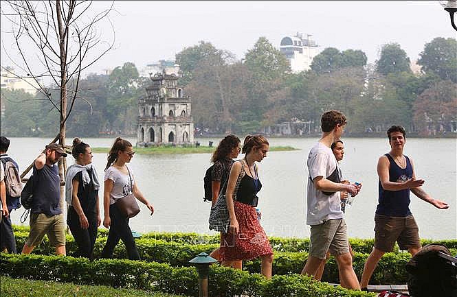 Nhiều điểm sáng trong bức tranh kinh tế Thủ đô Nhiều điểm sáng trong bức tranh kinh tế Thủ đô