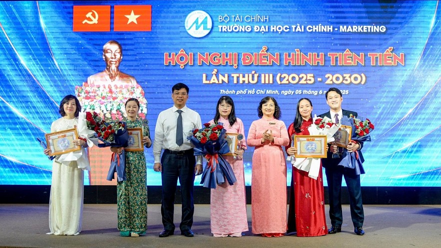Trường Đại học Tài chính - Marketing tổ chức Hội nghị điển hình tiên tiến lần thứ III