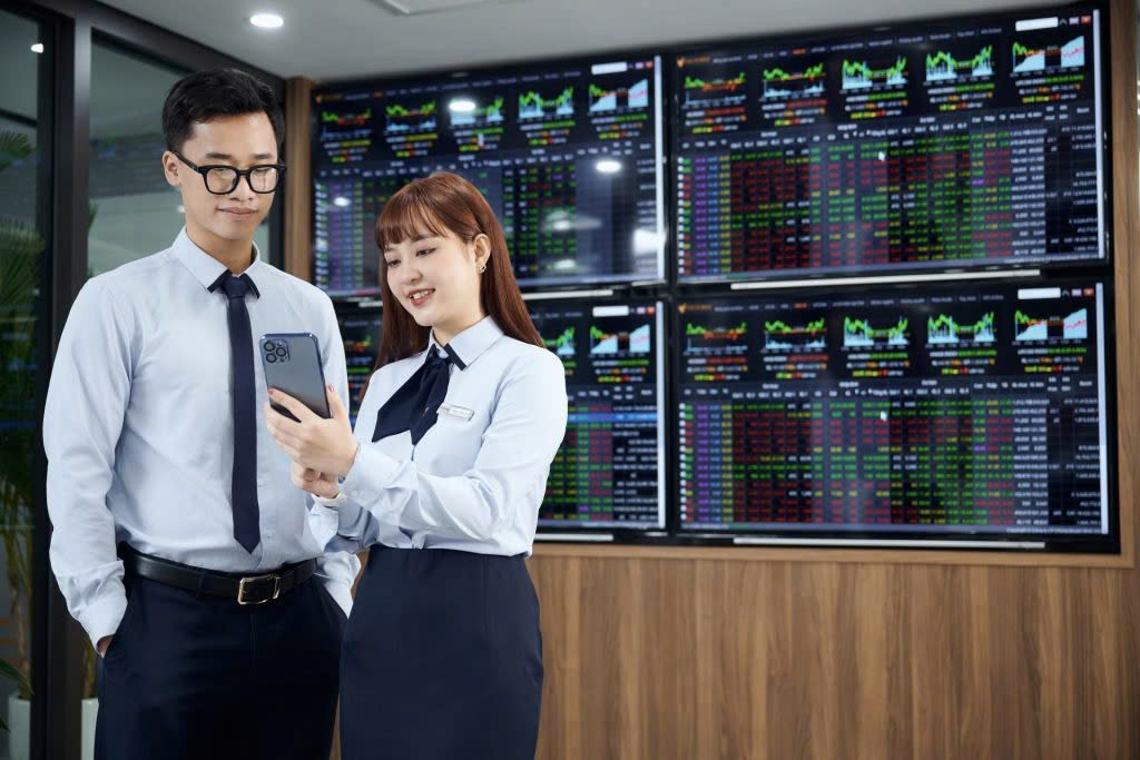 Thị trường chứng khoán tháng 6: Cơ hội sàng lọc và tích lũy cổ phiếu tiềm năng