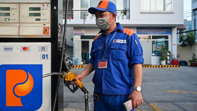 Ngày 6/6: Giá xăng dầu trong nước và thế giới đồng loạt tăng