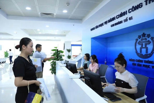 Hà Nội: Người dân không phải xếp hàng xin cấp giấy phép lĩnh vực xây dựng- Ảnh 1.
