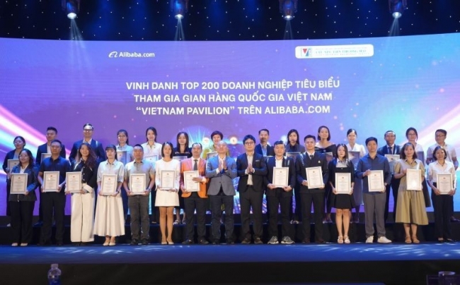 Công bố 200 doanh nghiệp tiêu biểu tham gia gian hàng quốc gia Việt Nam