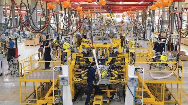 Kinh tế Việt Nam duy trì đà tăng trưởng tích cực nhưng không thể chủ quan