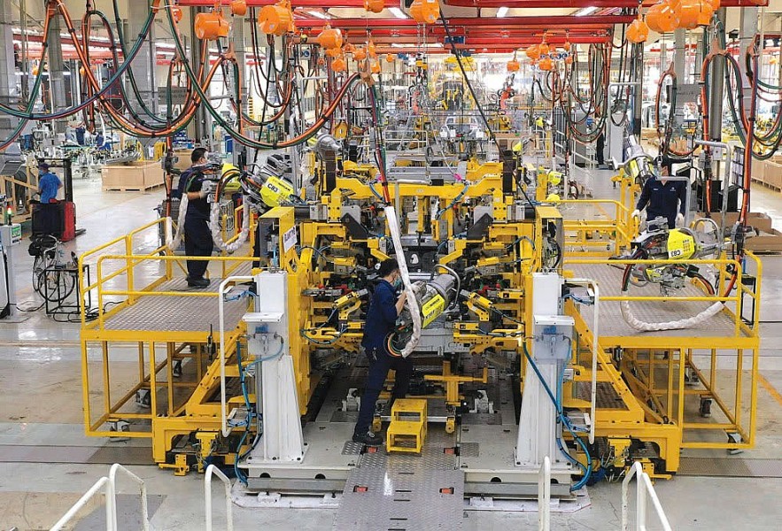 Kinh tế Việt Nam duy trì đà tăng trưởng tích cực nhưng không thể chủ quan Kinh tế Việt Nam duy trì đà tăng trưởng tích cực nhưng không thể chủ quan