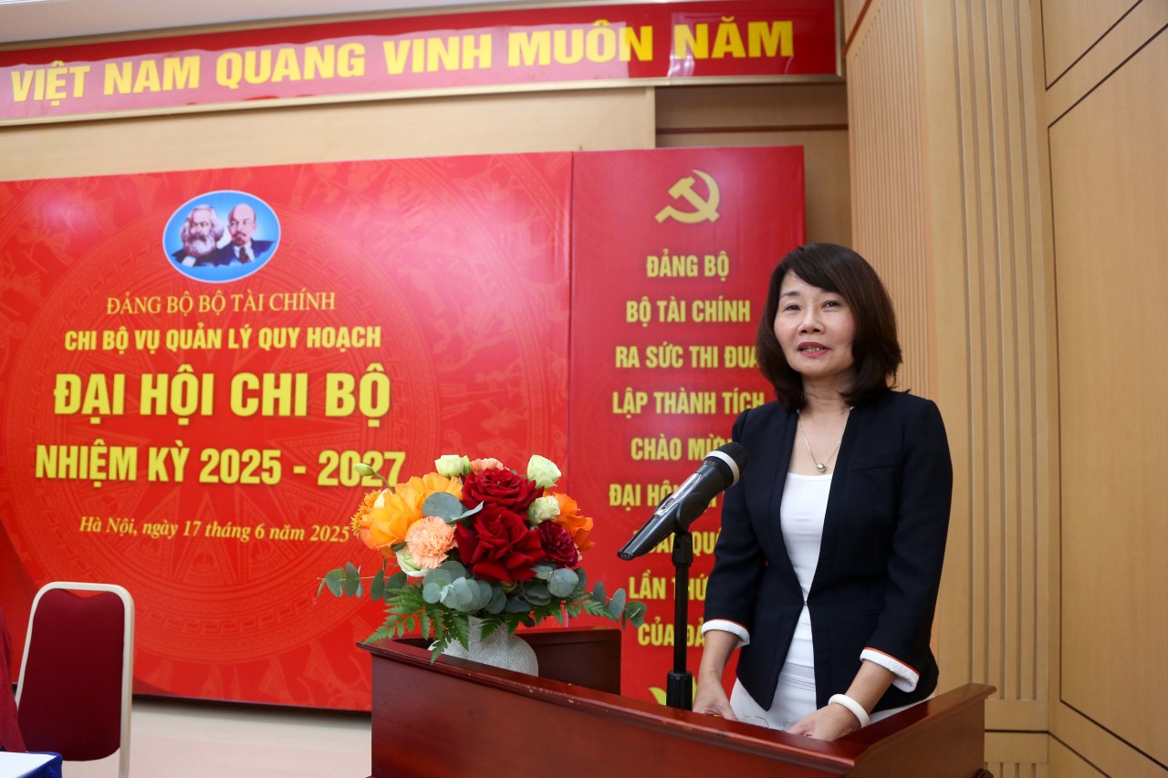 Xây dựng Chi bộ Vụ Quản lý quy hoạch ngày càng trong sạch, vững mạnh