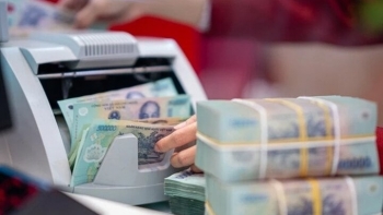 Tiền gửi dân cư bứt tốc đưa tổng tiền gửi sát mốc 15 triệu tỷ đồng