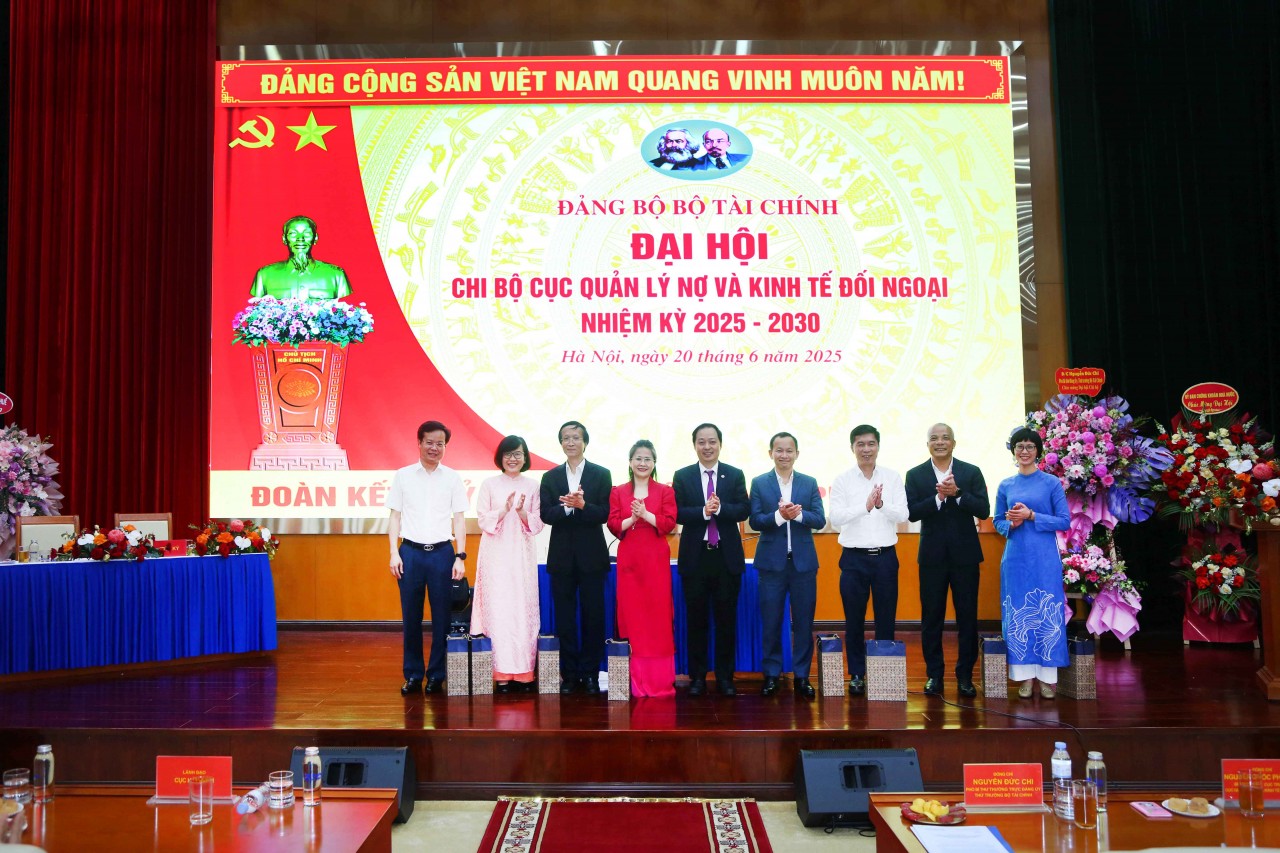 Đoàn kết - Kỷ cương - Kiến tạo - Phát triển