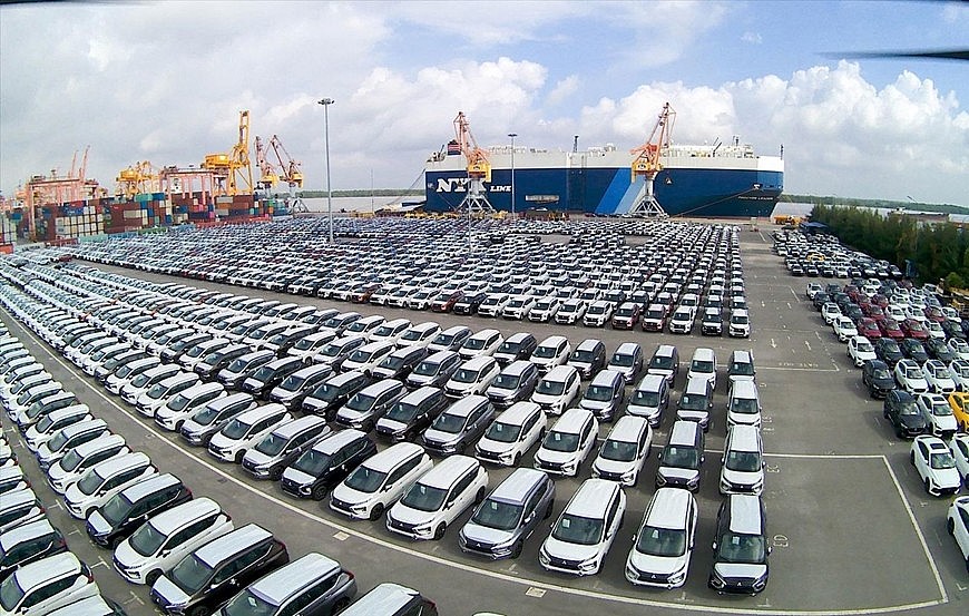 Ô tô nhập khẩu tăng mạnh, hơn 43% so với cùng kỳ